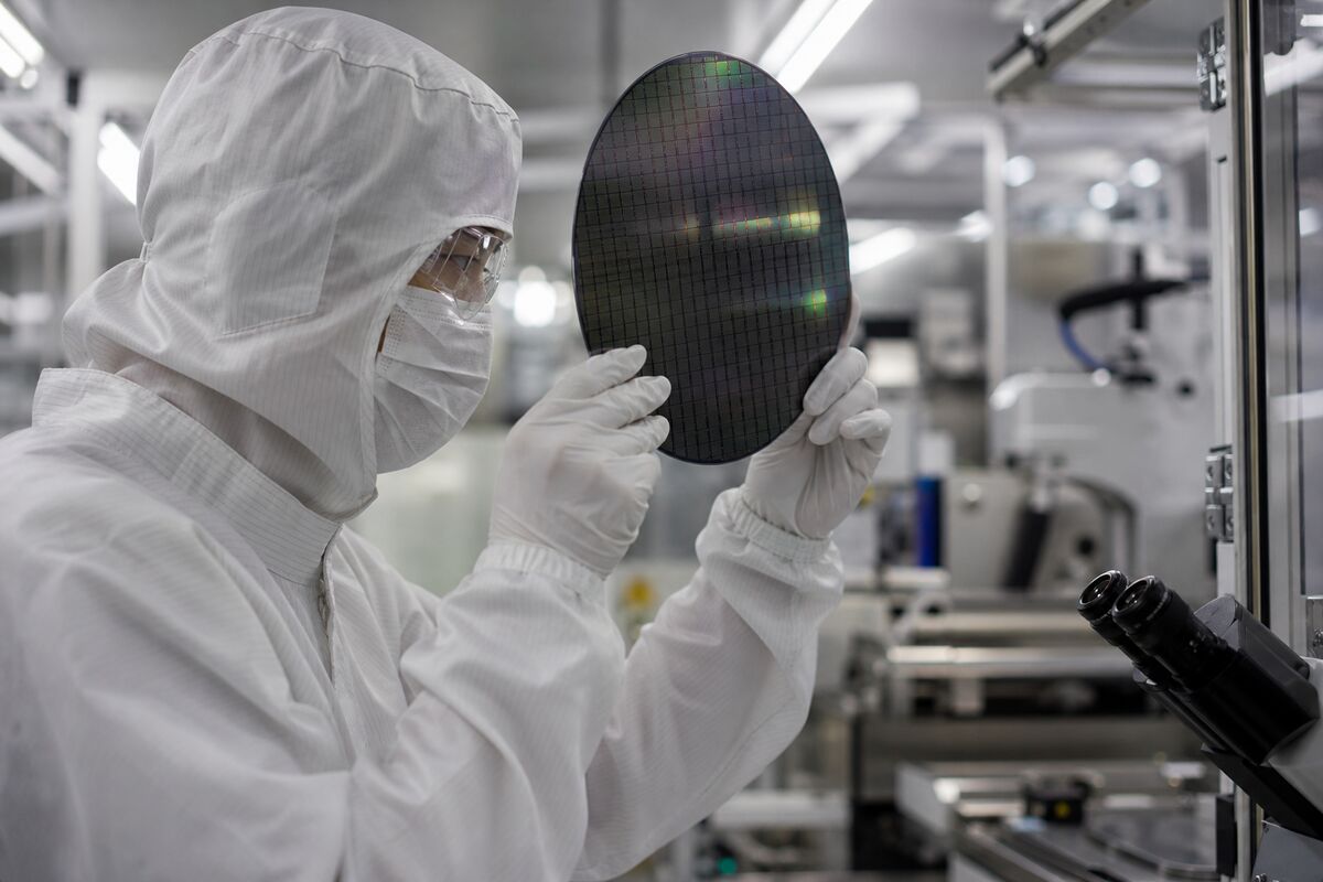 IonQ's Strategic Acquisition of SkyWater: A Quantum Leap for U.S. Semiconductor Manufacturing