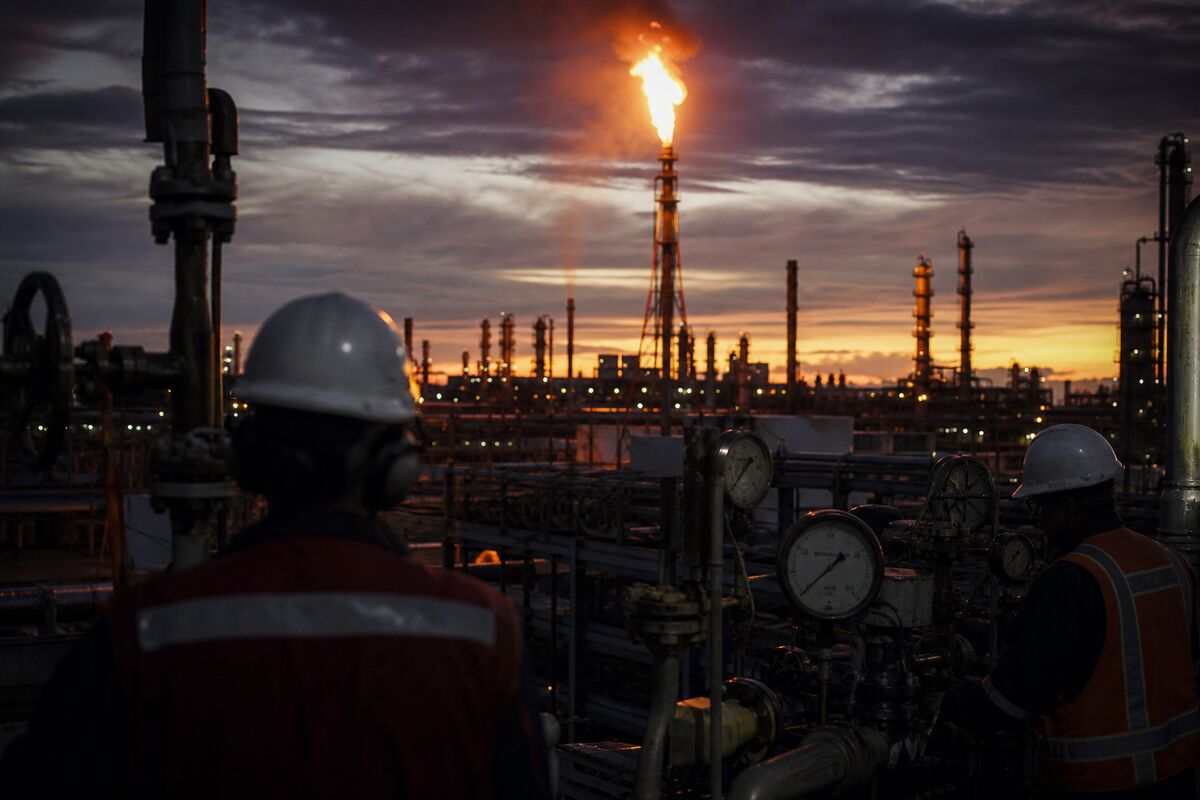 Phillips 66 Surges Past Estimates: Geopolitical Tensions Boost US Refining Margins