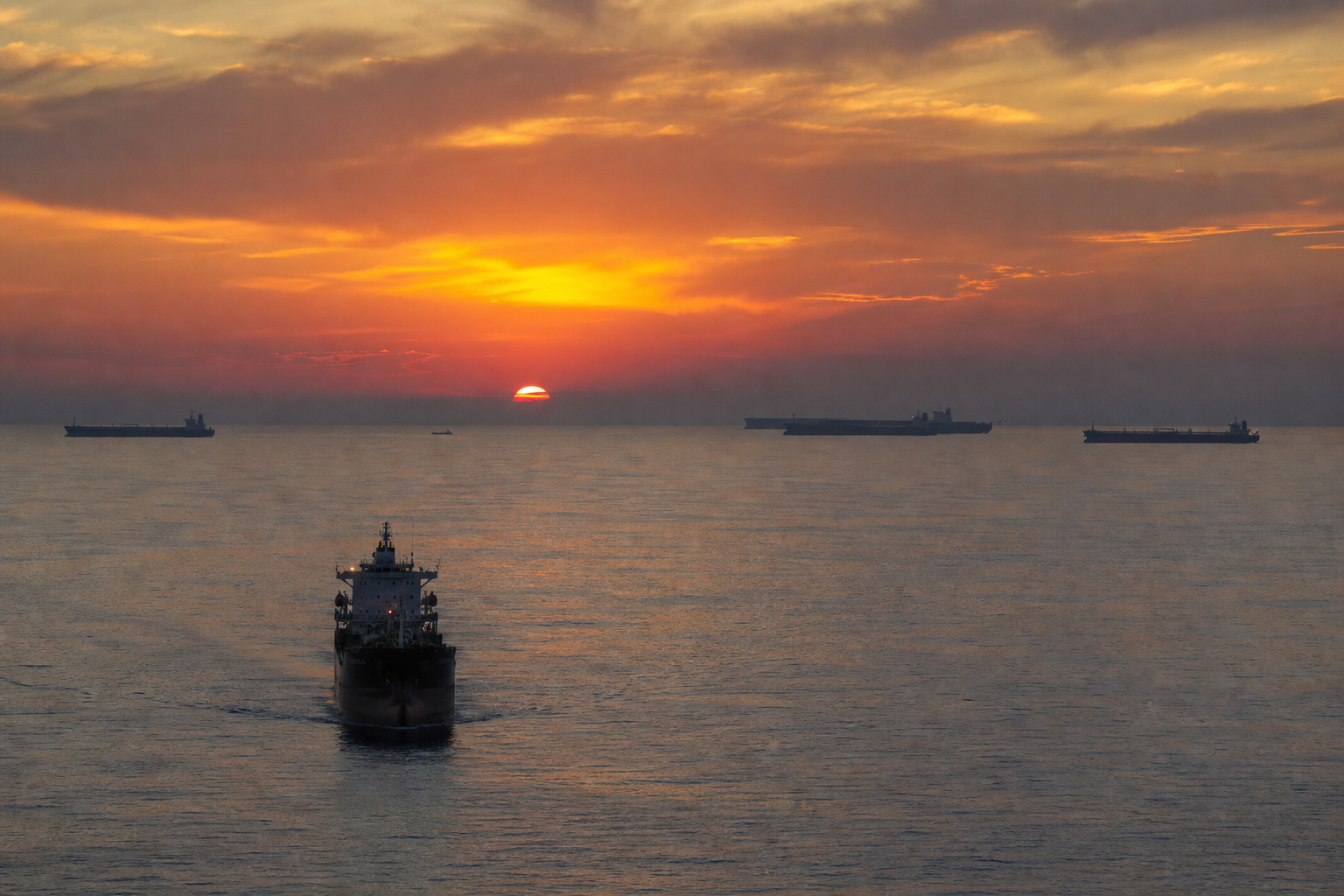 Iran-Hormuz Tensions and China's Oil Stockpiling: A Bullish Outlook for Energy Stocks