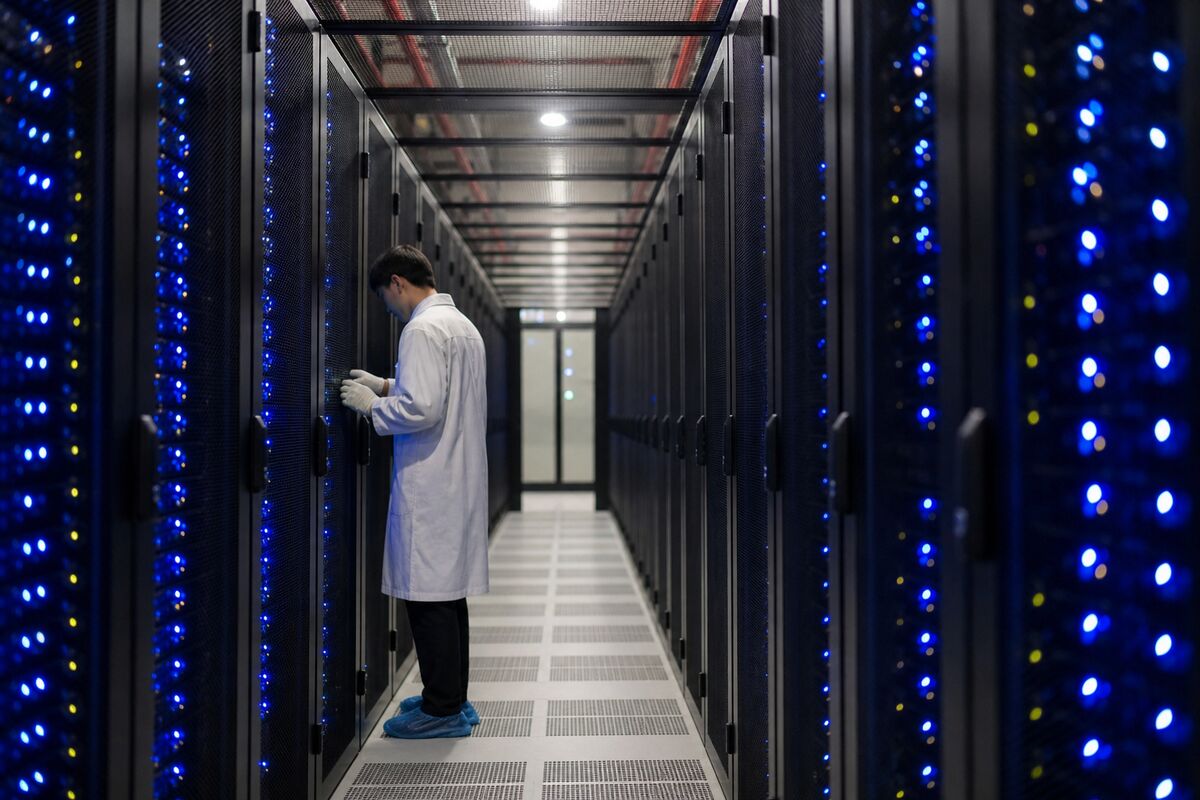 Navigating the Market: Tech Selloff and Iran Tensions Amid Nvidia Earnings