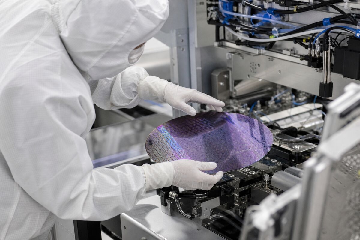 Navigating the AI Semiconductor Sell-Off: Insights After Nvidia's Q2 Results
